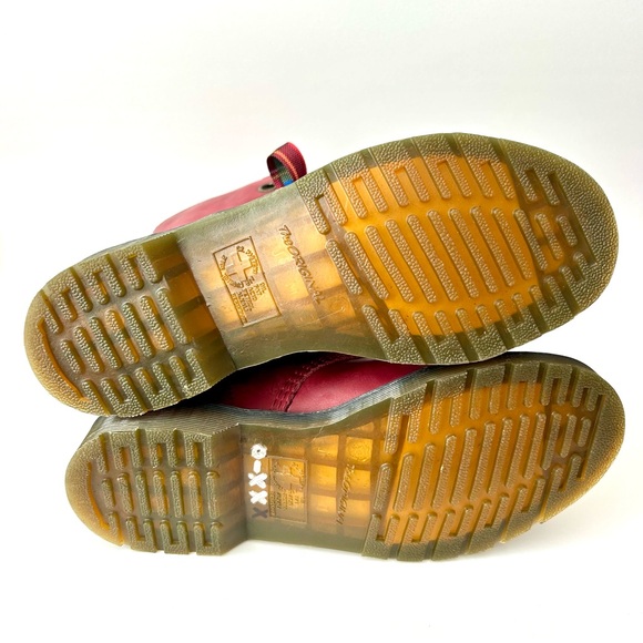 Dr. Martens Aimelie Aimilita Triumph Plaid Fold-Over 9-Eye Boot Red Leather 9 - Picture 12 of 13